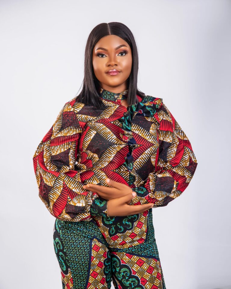Ankara Puff Sleeve Co-ord Set fit assistant image