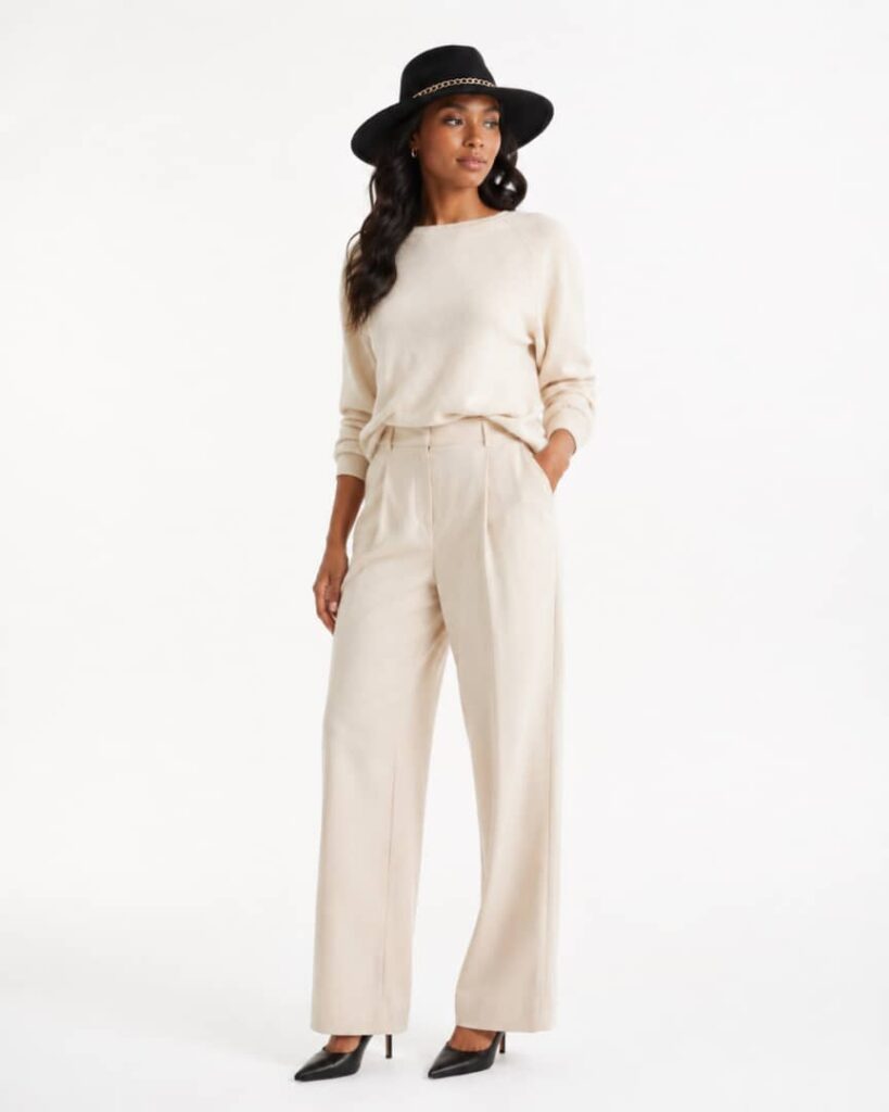 Black Wide-Brim Chain Trim Fedora Hat